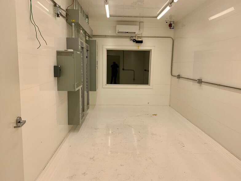 More Photos Of 702 N Cedar St, Kalkaska Freestanding For Sale