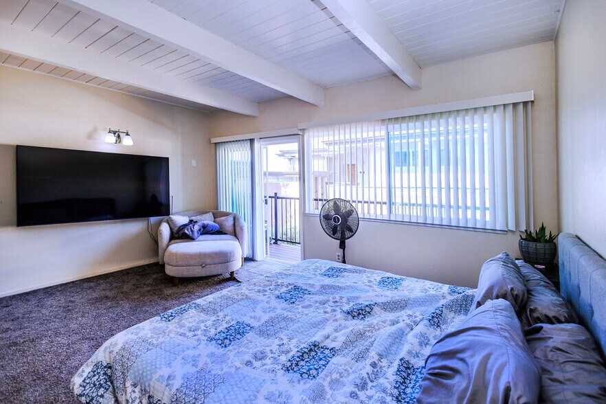 More Photos Of 106 N Bayshore Blvd, San Mateo Apartments For Sale