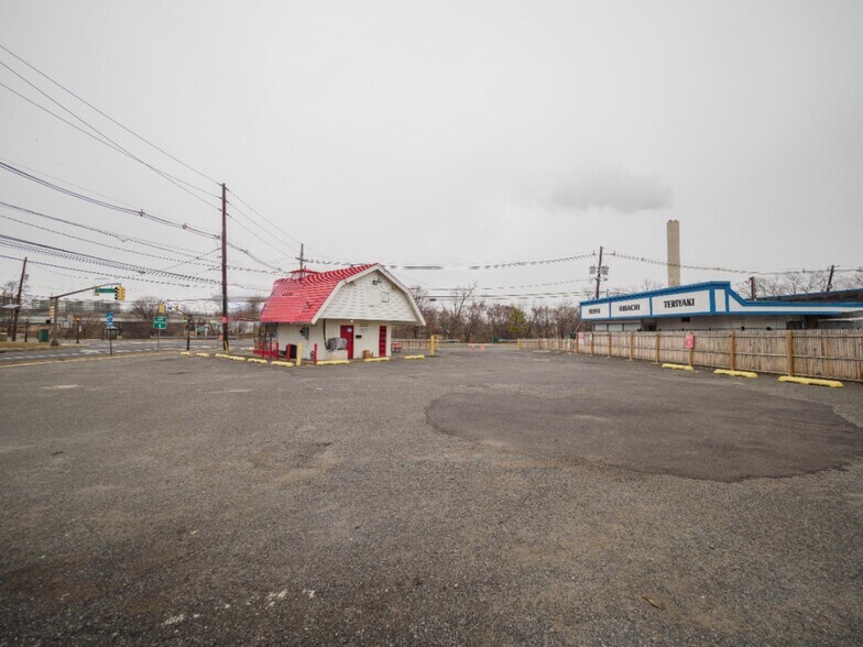 More Photos Of 735 E Hazelwood Ave, Rahway Land For Sale