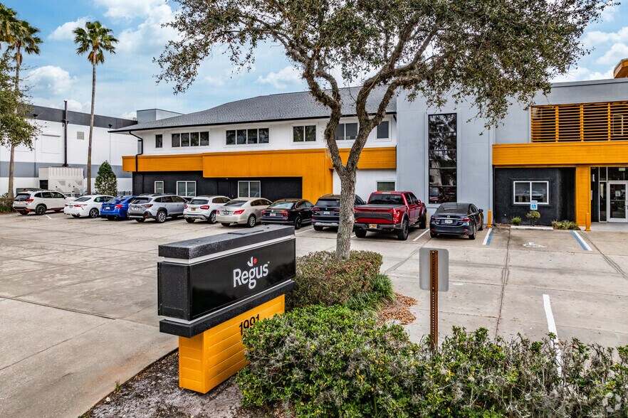 More Photos Of 1991-1993 Industrial Dr, Deland Office For Sale