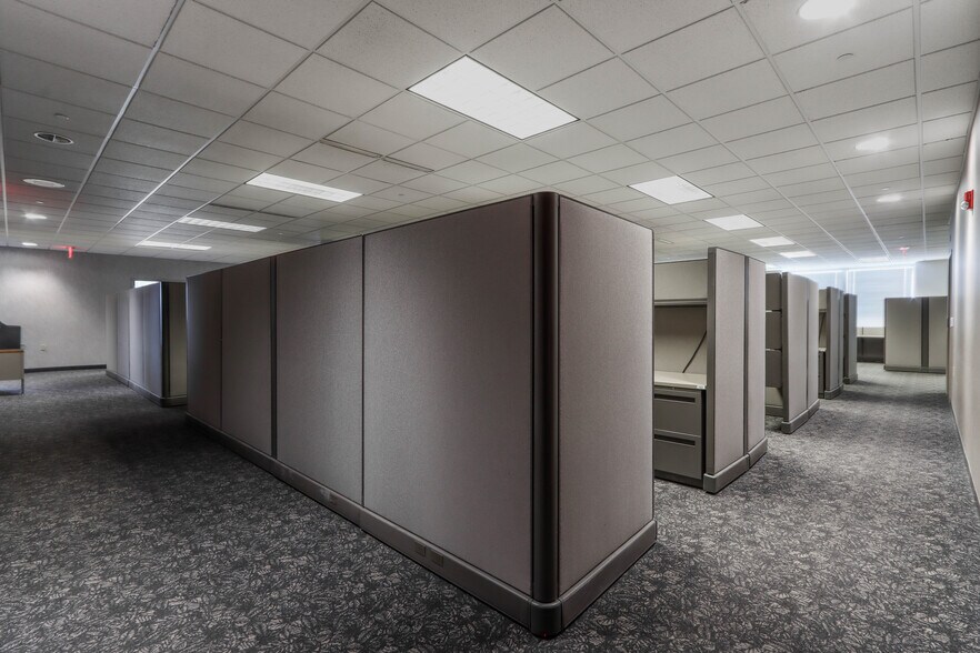 More Photos Of 11 Scott St, Wausau Office For Lease