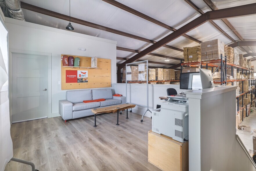 More Photos Of 15210 Fitzhugh Rd, Austin Warehouse For Sale