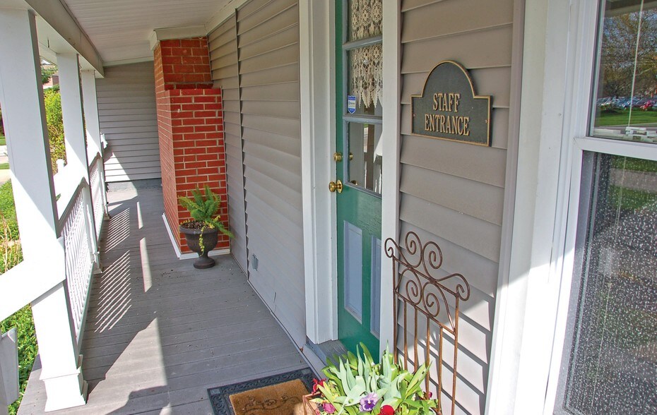 More Photos Of 1119 Bassett Rd, Westlake Office For Sale