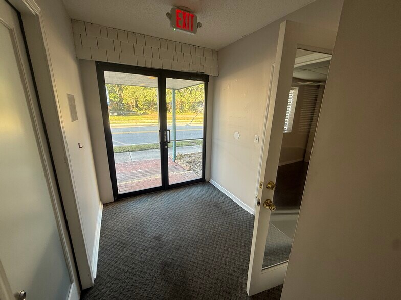 More Photos Of 528 S 8th St, Fernandina Beach Unknown For Lease