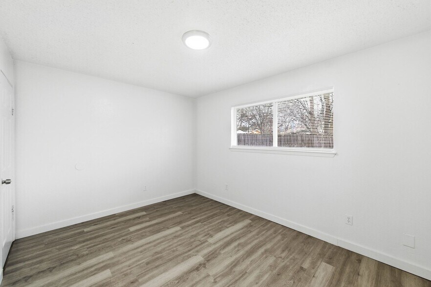 More Photos Of 5619 Jacaranda Dr, Austin Multifamily For Sale