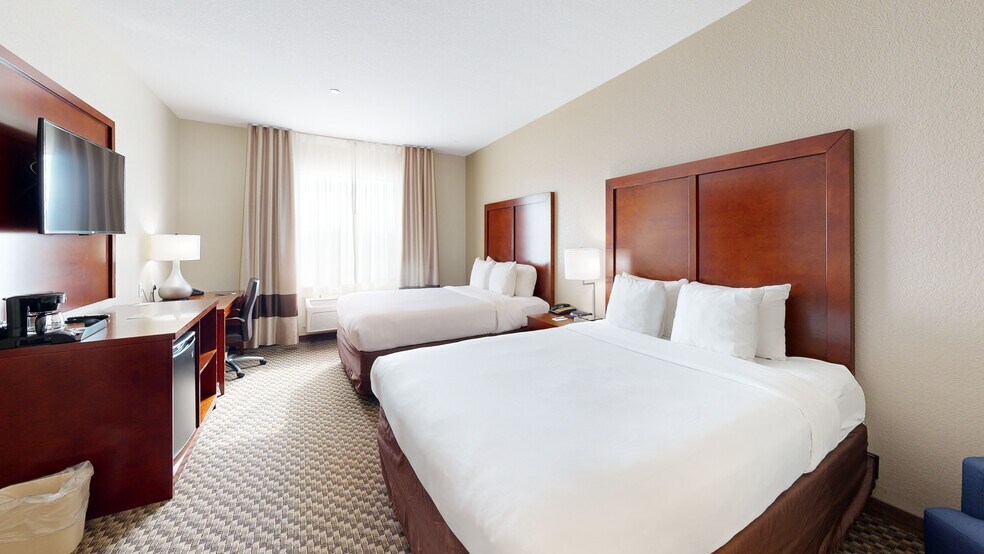 More Photos Of 9345 Highway 6, Navasota Hotel For Sale