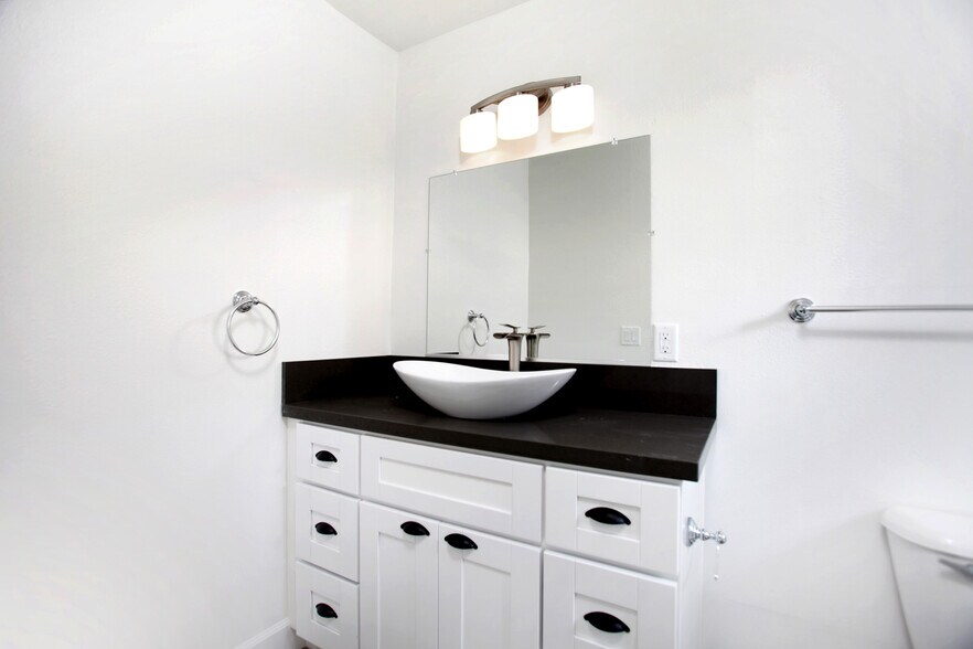 More Photos Of 1413 Hemlock Ave, Imperial Beach Apartments For Sale
