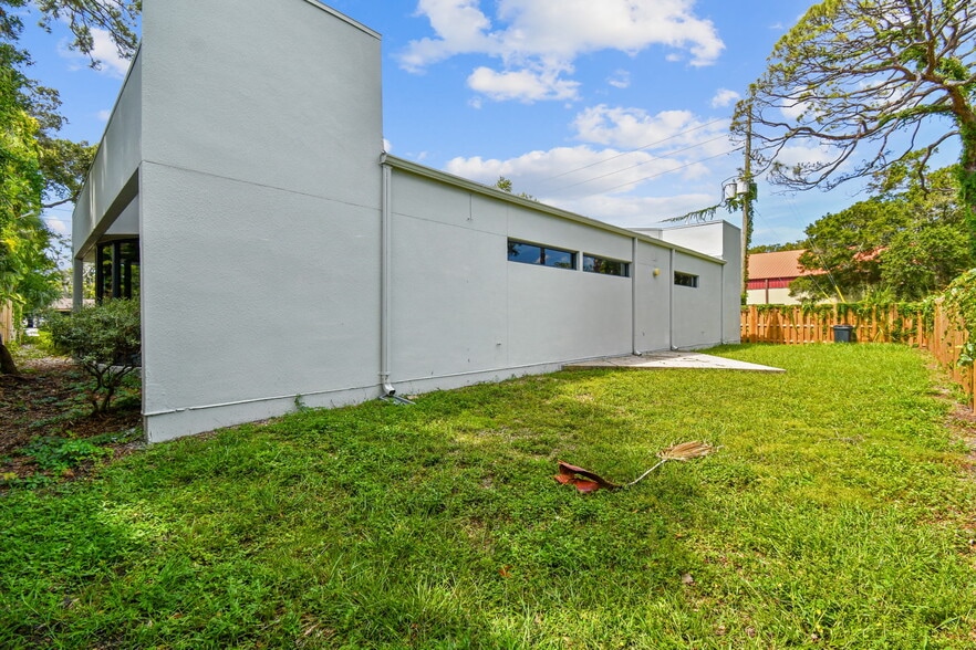 More Photos Of 6711 38th Ave N, Saint Petersburg Medical For Lease