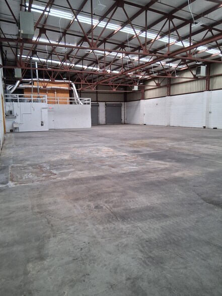 More Photos Of 4753 River Rd, New Orleans Warehouse For Lease