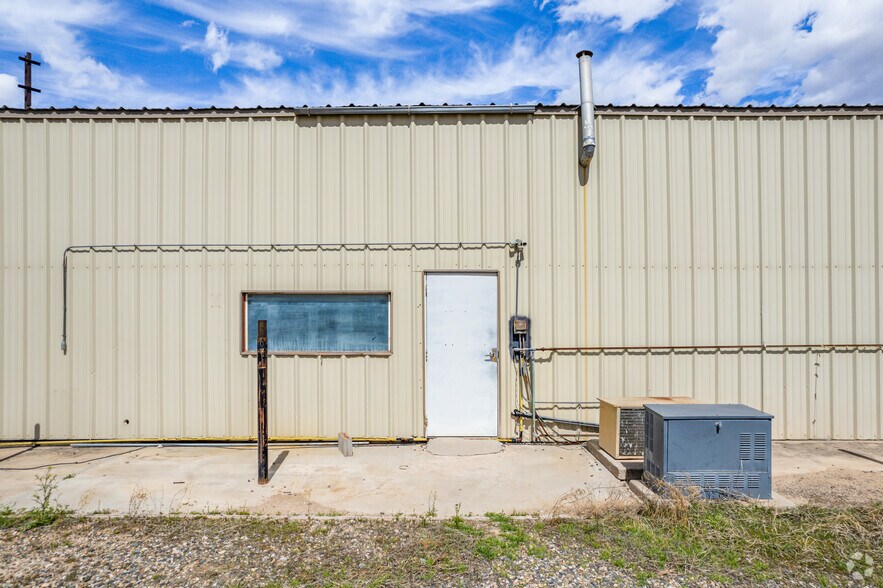 More Photos Of 1575 Roadrunner, Camp Verde Distribution For Lease