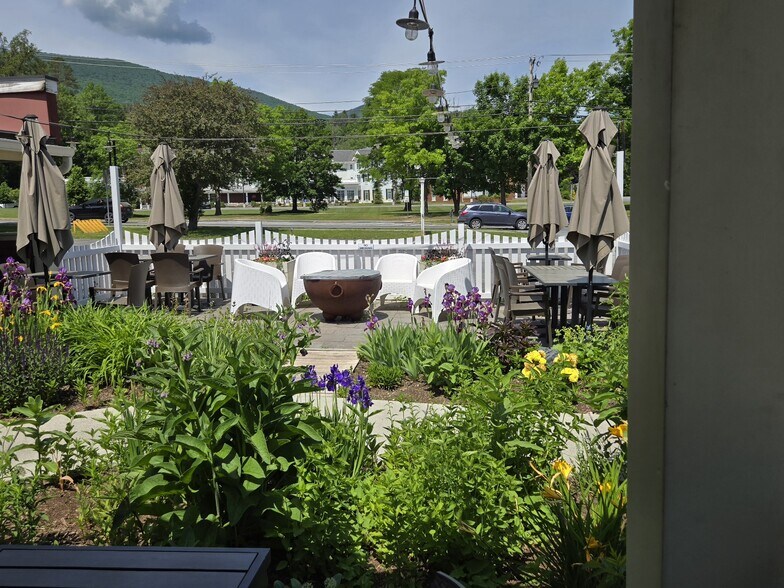 More Photos Of 4570 Main St, Manchester Center General Retail For Sale