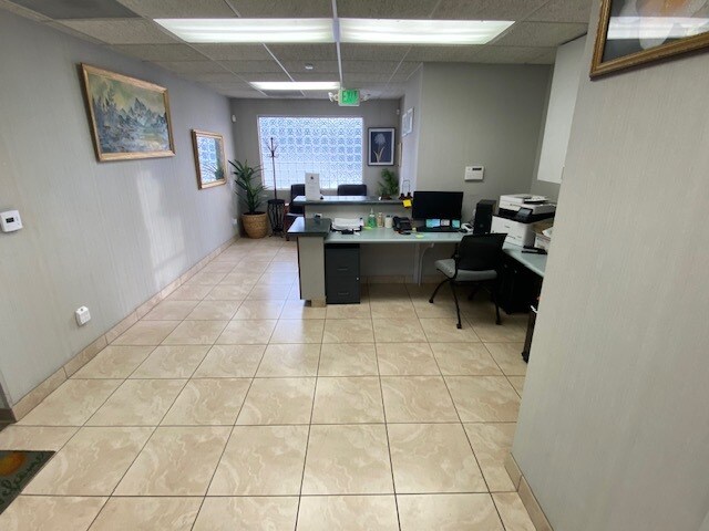More Photos Of 5995-5997 Brockton Ave, Riverside Medical For Sale