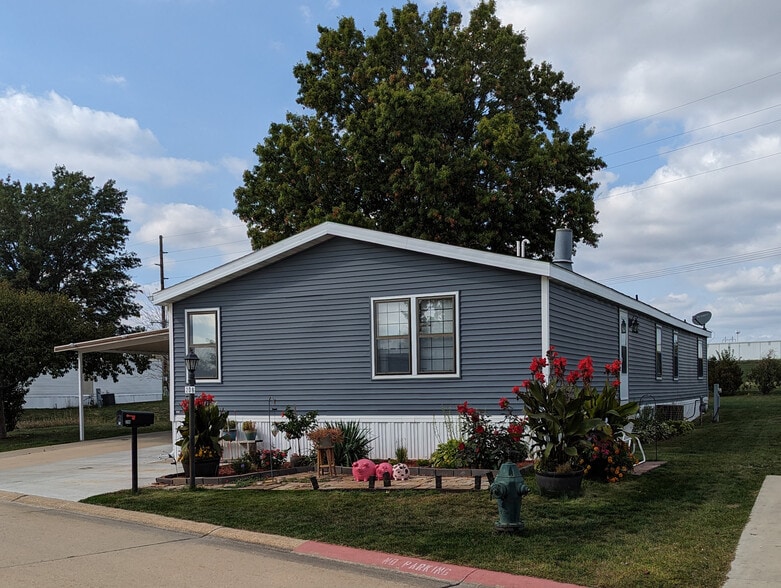 More Photos Of , Cedar Rapids Multifamily For Sale