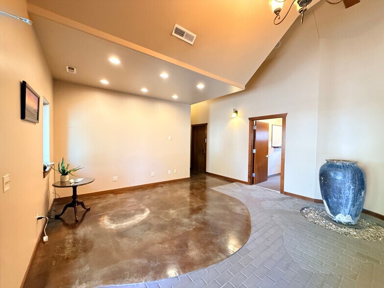 More Photos Of 1212 Columbia Park Trl, Richland Office For Lease
