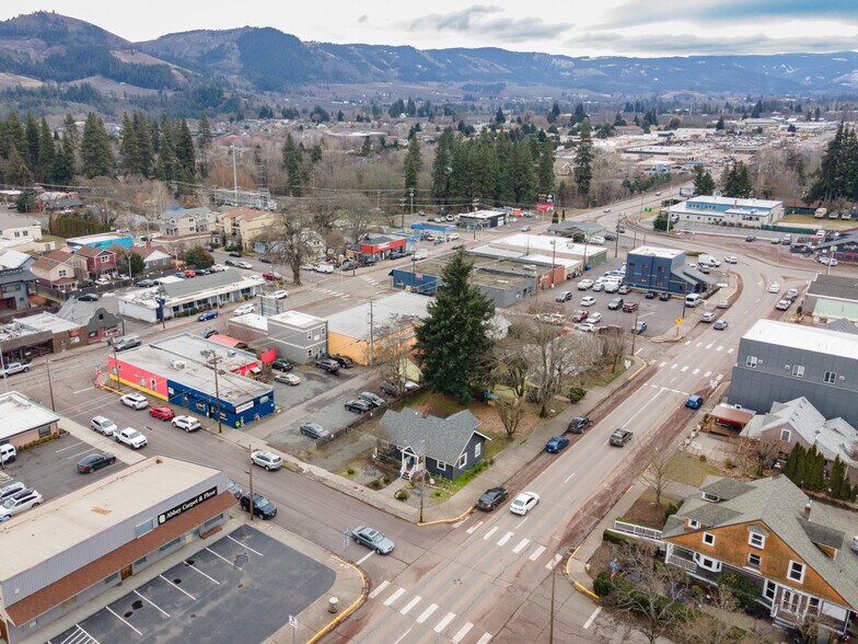 More Photos Of 1215 B St, Hood River Office For Sale