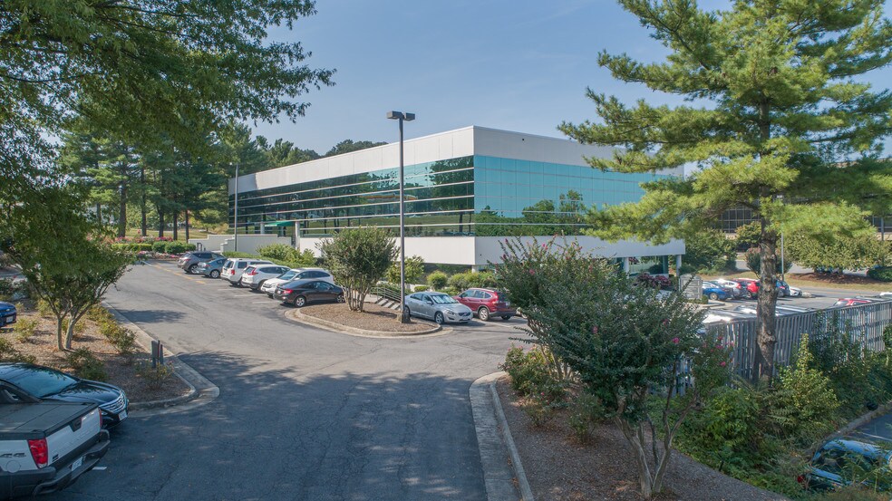 More Photos Of 5115 Bernard Dr SW, Roanoke Office For Lease