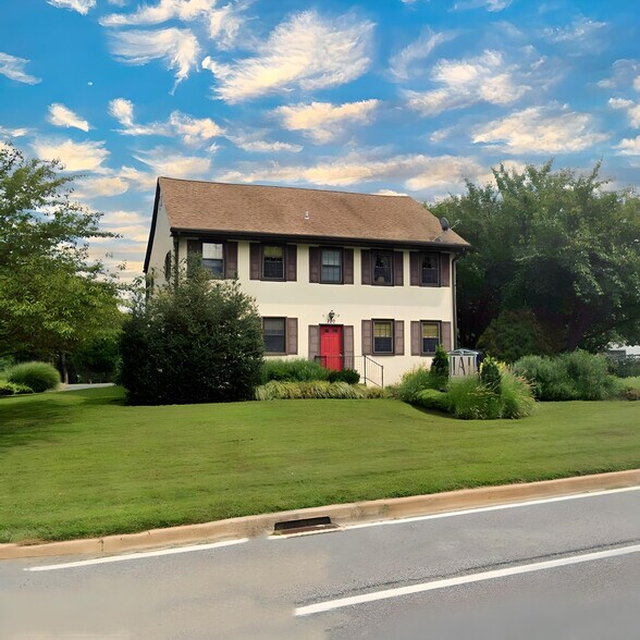 Primary Photo Of 720 New London Rd, Newark Office For Sale