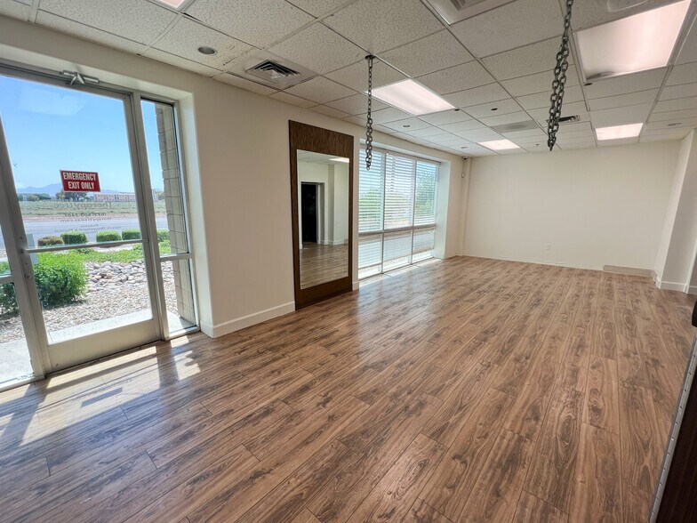 More Photos Of 9150 W Indian School Rd, Phoenix Medical For Sale