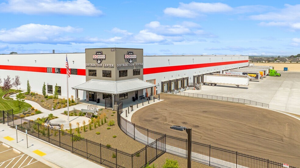 More Photos Of 805 Saddle Ave, Caldwell Storefront For Lease