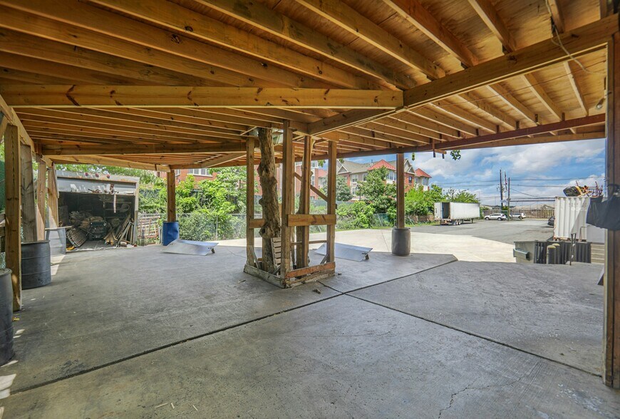 More Photos Of 370 Bergen Ave, Kearny Warehouse For Lease