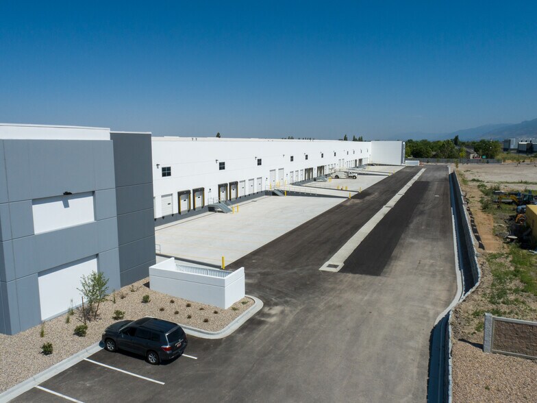 More Photos Of 1376 W 2600 S, Woods Cross Distribution For Lease