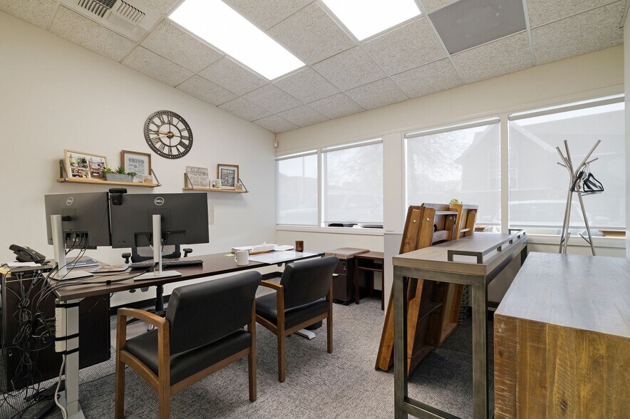 More Photos Of 300-308 Salem St, Chico Office For Sale