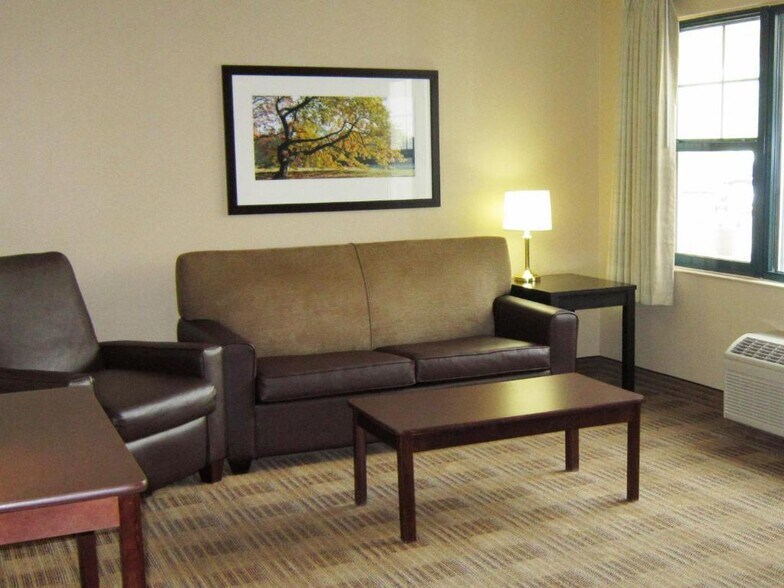 More Photos Of 572 E Beasley Rd, Jackson Hotel For Sale