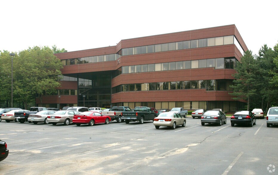 More Photos Of 55 Hartland St, East Hartford Office For Lease