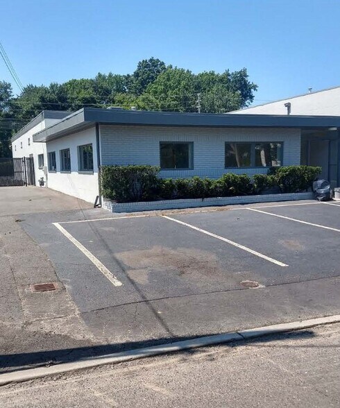 More Photos Of 62 Birch Ave, Little Silver Flex For Lease