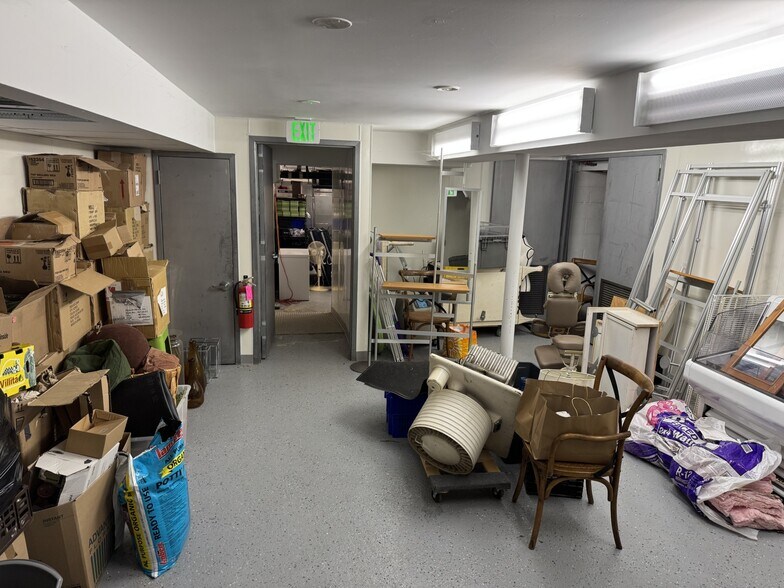 More Photos Of 792 Route 35, Cross River Restaurant For Lease