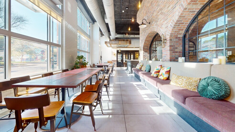 More Photos Of 235 S Cayuga St, Ithaca Specialty For Lease