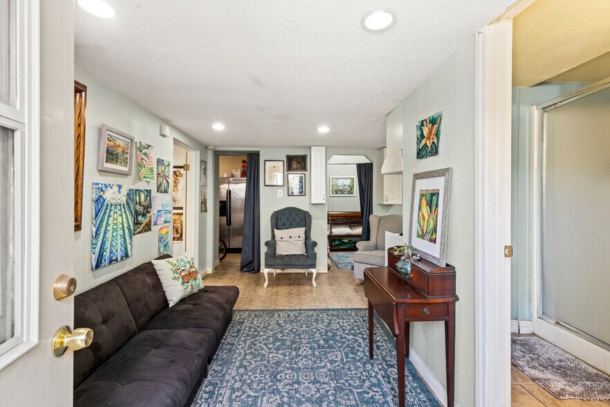 More Photos Of 906 E Commonwealth Ave, Fullerton Storefront For Sale