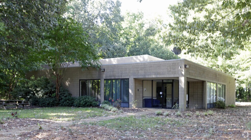 More Photos Of 525 Viking Dr, Virginia Beach Showroom For Sale