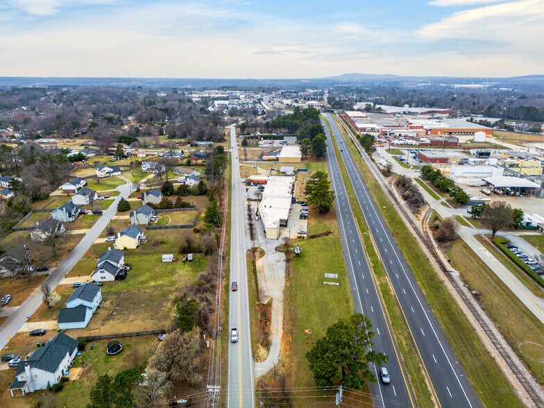 More Photos Of 325 New Neely Ferry Rd, Mauldin Warehouse For Sale