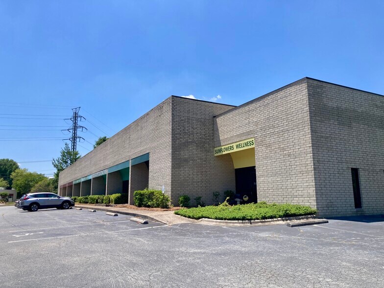 More Photos Of 200 Pomona Dr, Greensboro Light Distribution For Lease