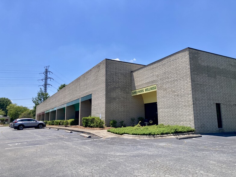 More Photos Of 200 Pomona Dr, Greensboro Light Distribution For Lease