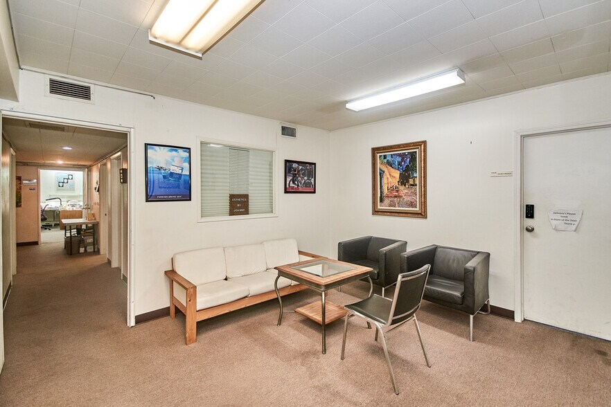 More Photos Of 1532-1538 W Commonwealth Ave, Fullerton Storefront Retail Residential For Lease