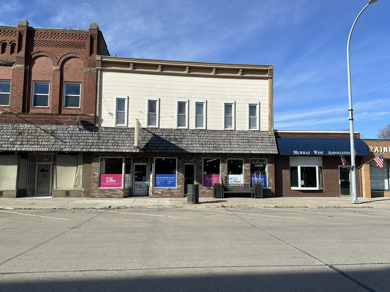 Primary Photo Of 210 N Main St, Clarion Drugstore For Sale