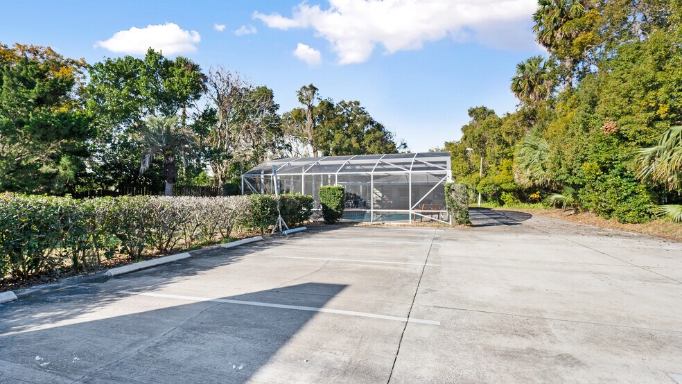 More Photos Of 317 S Volusia Ave, Orange City Freestanding For Sale