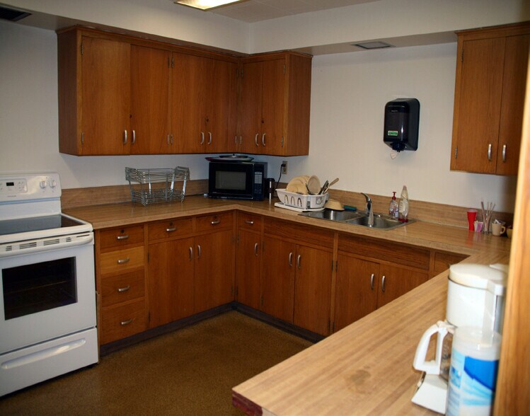 More Photos Of 1903 4th St N, Saint Cloud Office For Sale