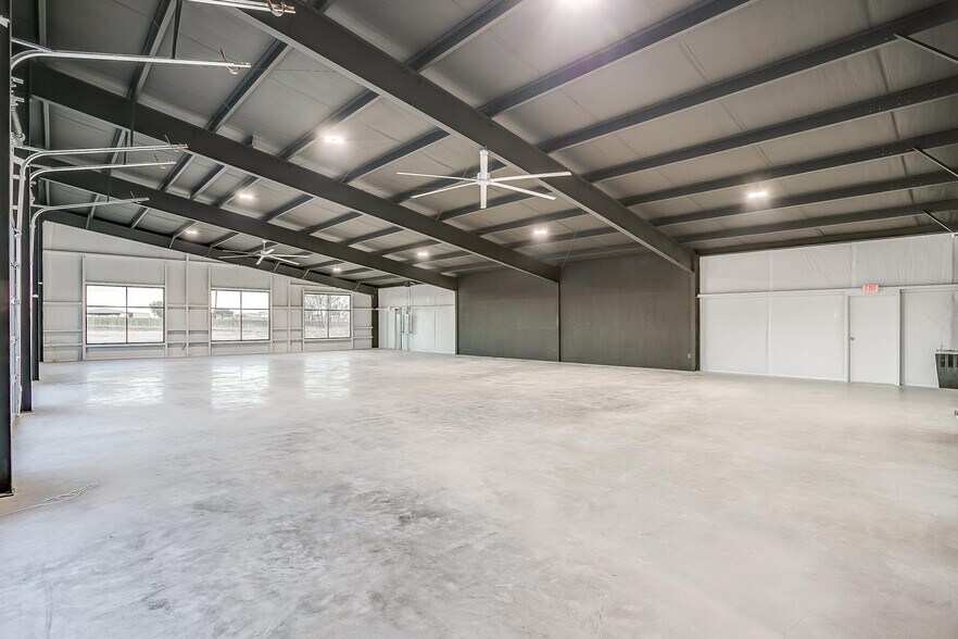 More Photos Of 4939 Fm 920, Weatherford Flex For Sale