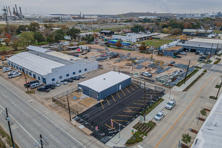 Primary Photo Of 104 N Shaver St, Pasadena Industrial For Lease