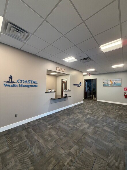 More Photos Of 56 Williams Ave, Mystic Office Residential For Sale