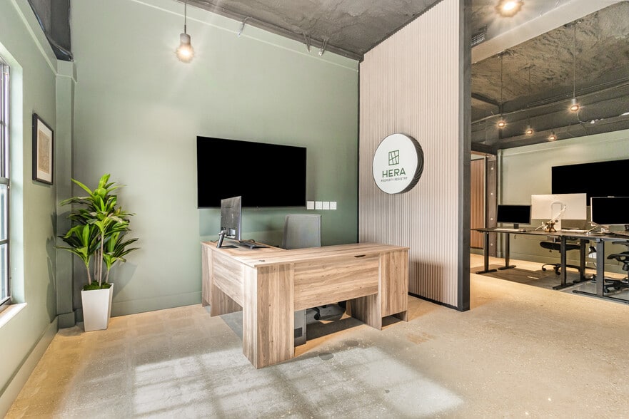 More Photos Of 1917 S Harbor City Blvd, Melbourne Office For Sale