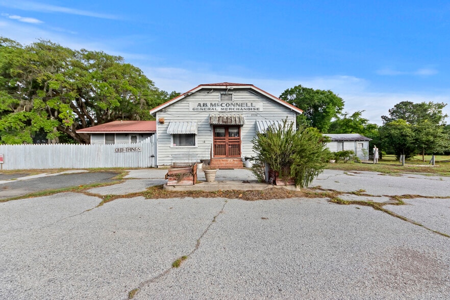 Primary Photo Of 2726 N Us-17 Hwy, Mount Pleasant Freestanding For Sale