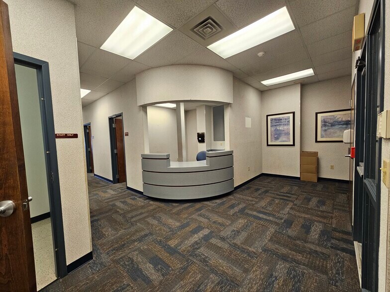 More Photos Of 2900 Plank Rd, Altoona Restaurant For Lease