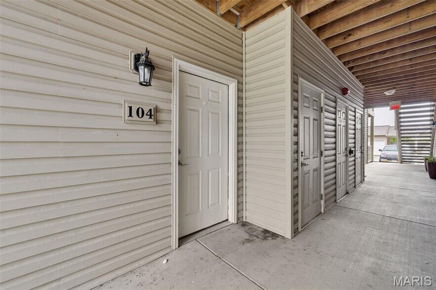 More Photos Of 6401 Brookfield Court Dr, Saint Louis Apartments For Sale
