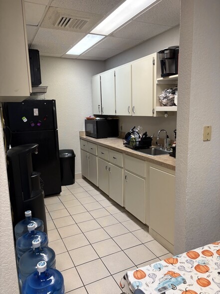 More Photos Of 2400 Harbor Blvd, Port Charlotte Medical For Sale