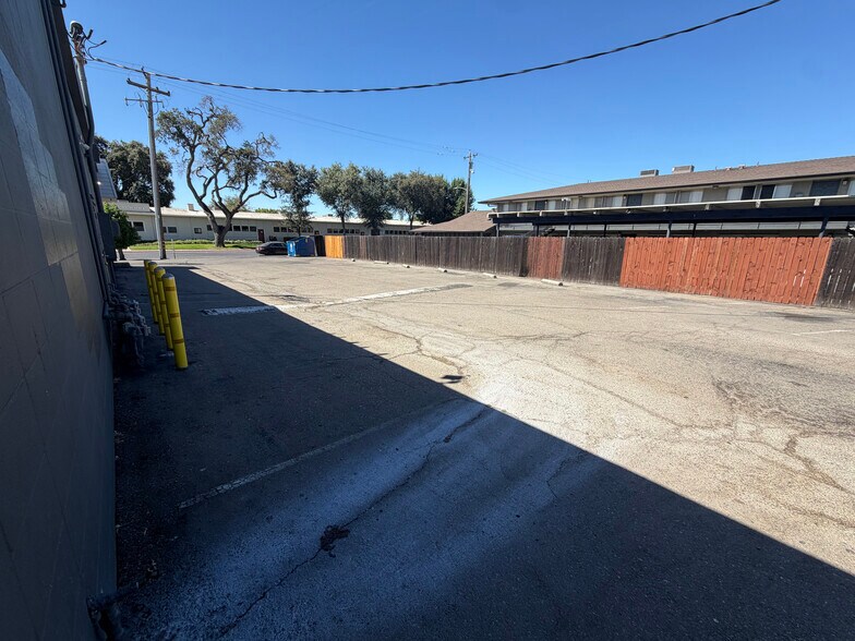 More Photos Of 7123-7153 Pacific Ave, Stockton General Retail For Lease