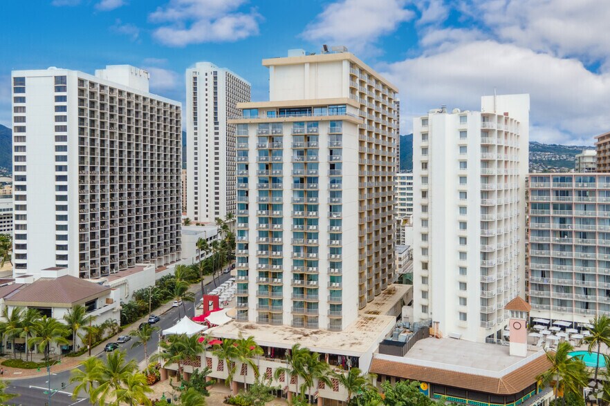 More Photos Of 2570 Kalakaua Ave, Honolulu Hotel For Lease